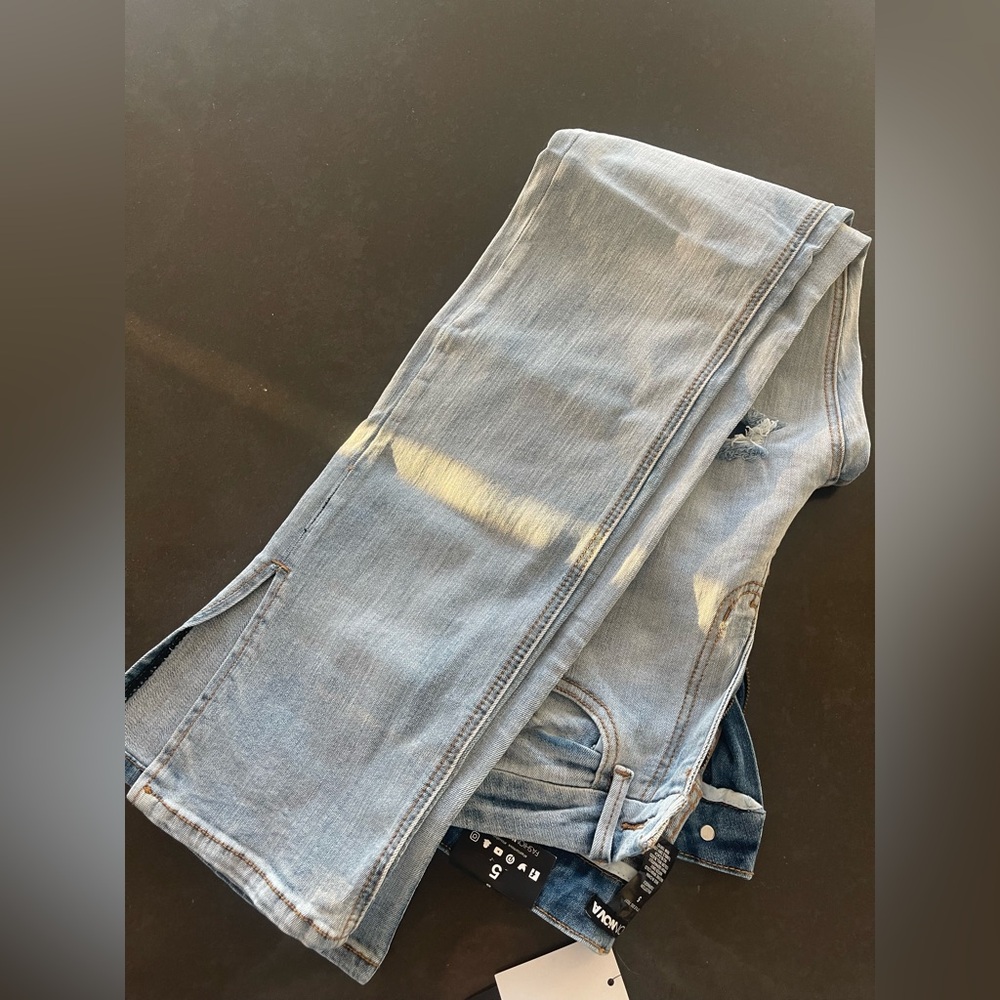 NWT FASHION NOVA SAVANNAH SPLIT HEM BLUE JEANS 5 - Picture 6 of 13